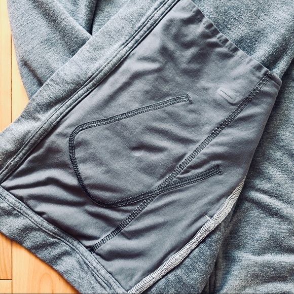 LULULEMON French Terry Wrap (wear 2 ways) - size 6 - Picture 3 of 8